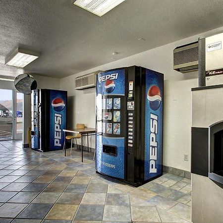 Motel 6 Wells Kültér fotó