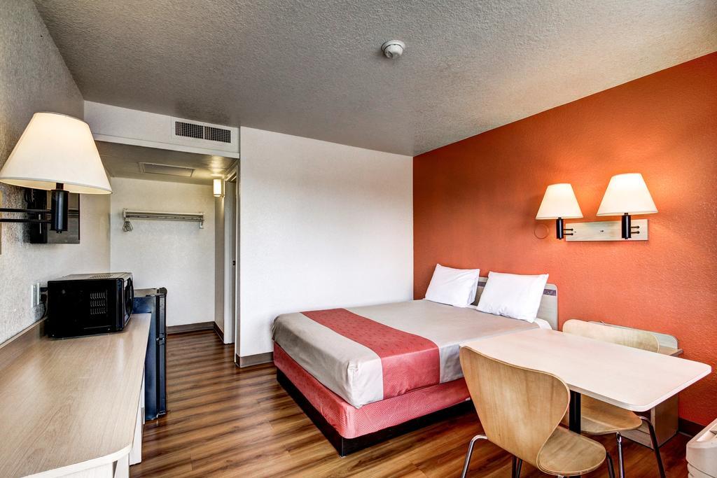 Motel 6 Wells Kültér fotó