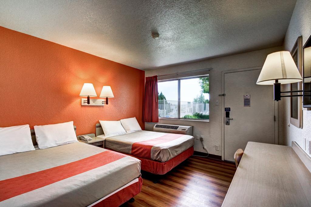 Motel 6 Wells Kültér fotó