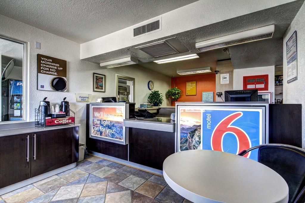 Motel 6 Wells Kültér fotó