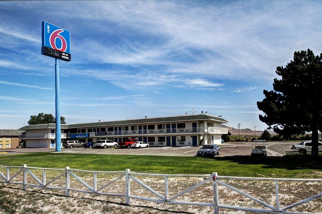 Motel 6 Wells Kültér fotó