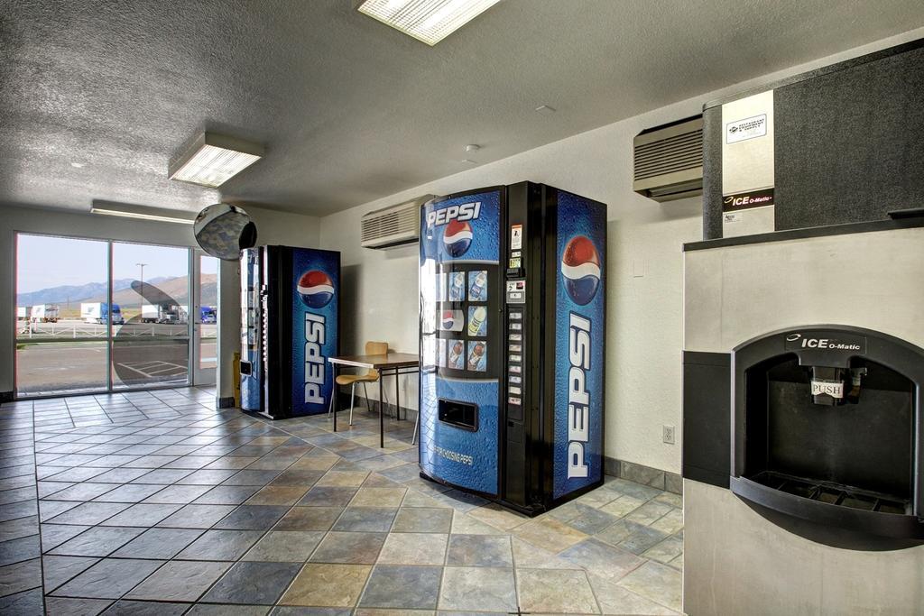 Motel 6 Wells Kültér fotó